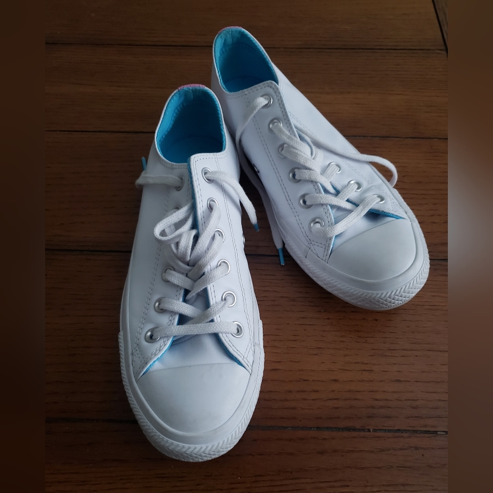Like New Converse CTAS Love The Progress Leather Sneakers - Picture 2 of 11